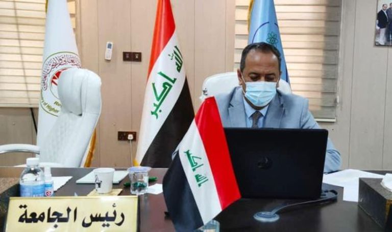 رئيس الجامعة يتابع امتحانات طلبة الدراسات الأولية الإلكترونية